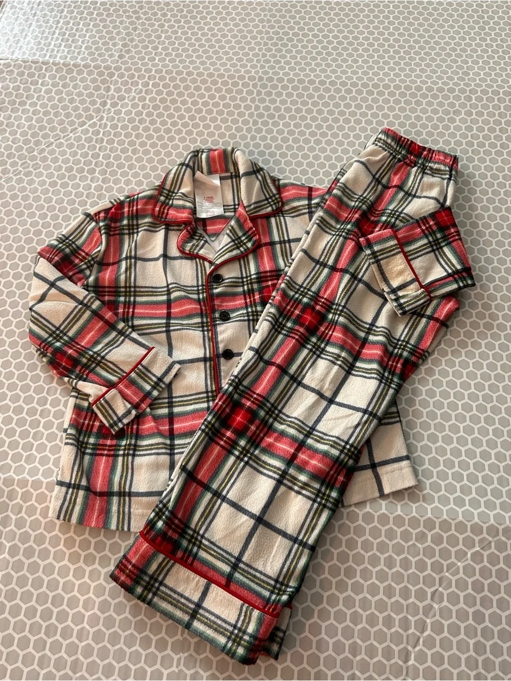 Wondershop Kids Red Plaid Fleece Pajama Set Size 4